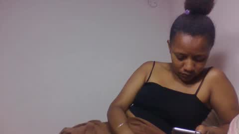 razanastine online show from 12/16/25, 01:05