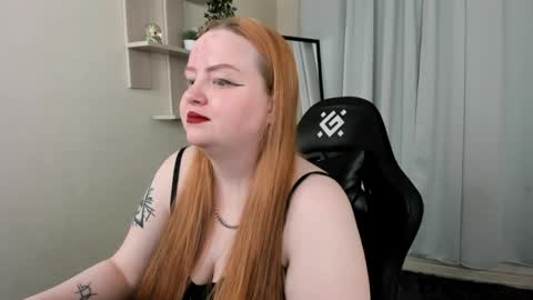 Snapshot of razoom_emma chatting on 06/05/26, 07:25 Emma Razumovskaya online show from 06/05/26, 07:25
