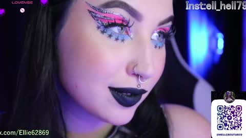 Snapshot of razor_claw chatting on 09/29/25, 09:08 My kittensIm on vacation until July 25th. You can join the fan club free content online show from 09/29/25, 09:08