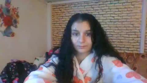 real_coupl3 online show from 11/19/25, 02:55