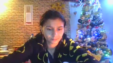 real_coupl3 online show from 12/21/25, 08:38