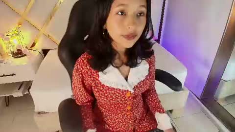 DONCELLA online show from 06/18/26, 04:33