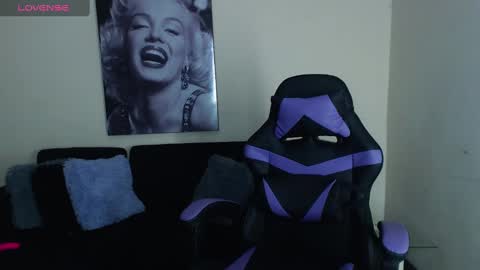 Cattleya Exposito  online show from 12/04/24, 01:36