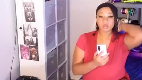 Snapshot of realgoddessdream chatting on 04/20/26, 12:24 realgoddessdream online show from 04/20/26, 12:24