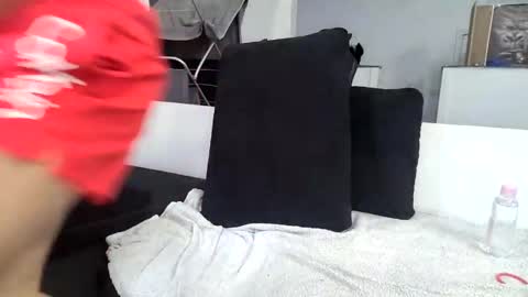 Snapshot of reallyman7 chatting on 02/05/25, 09:46 Ask me online show from 02/05/25, 09:46