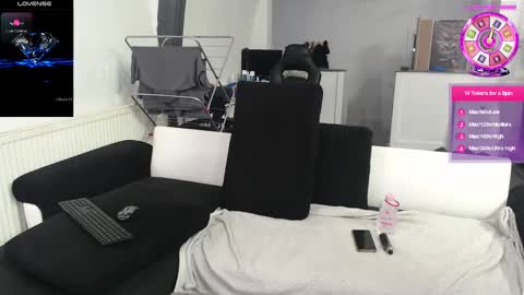 Snapshot of reallyman7 chatting on 02/15/25, 02:26 Ask me online show from 02/15/25, 02:26