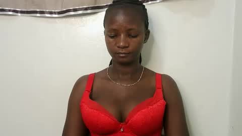 Snapshot of realqueen_ chatting on 09/17/25, 07:15 queen online show from 09/17/25, 07:15