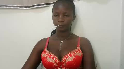 Snapshot of realqueen_ chatting on 09/19/25, 07:21 queen online show from 09/19/25, 07:21