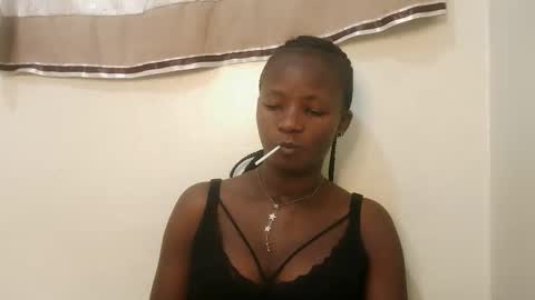 Snapshot of realqueen_ chatting on 09/24/25, 05:22 queen online show from 09/24/25, 05:22