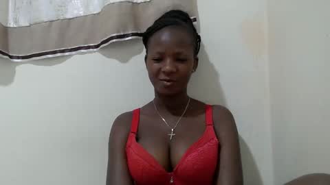 queen online show from 12/15/25, 05:01