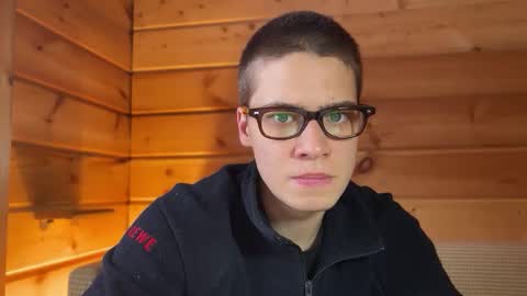 AliceEve online show from 12/15/25, 09:35