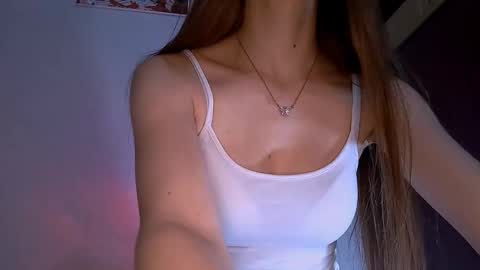 Snapshot of reavoran chatting on 12/02/25, 04:13 Amanda online show from 12/02/25, 04:13