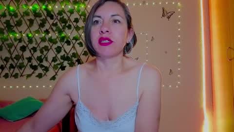 Snapshot of rebbeca09 chatting on 11/09/25, 10:57 Rebbeca online show from 11/09/25, 10:57