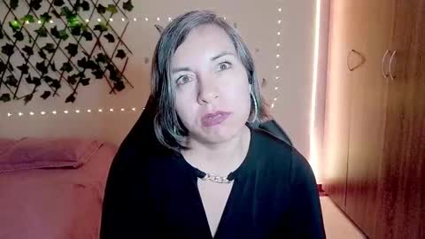 Snapshot of rebbeca09 chatting on 11/18/25, 06:12 Rebbeca online show from 11/18/25, 06:12