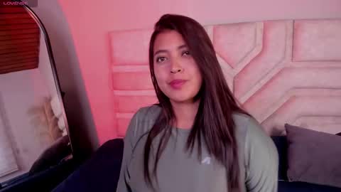 Rebeca online show from 12/05/25, 01:20