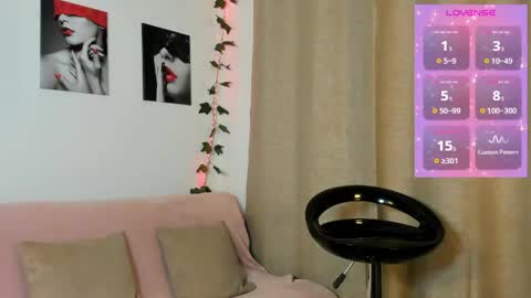 Snapshot of rebeca_marchetti chatting on 06/09/26, 06:52 Rebeca Marchetti online show from 06/09/26, 06:52