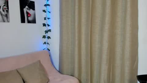 Rebeca Marchetti online show from 07/24/26, 09:24