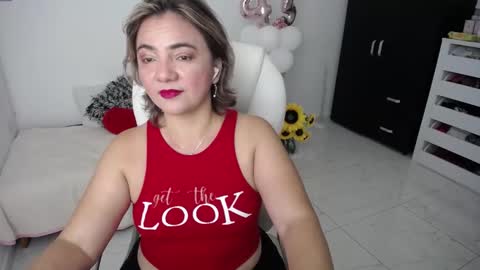 REBECA online show from 02/01/25, 12:16