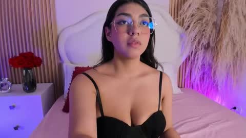 Snapshot of rebeca_taylor_ chatting on 03/17/26, 03:11 rebeca_taylor_ online show from 03/17/26, 03:11
