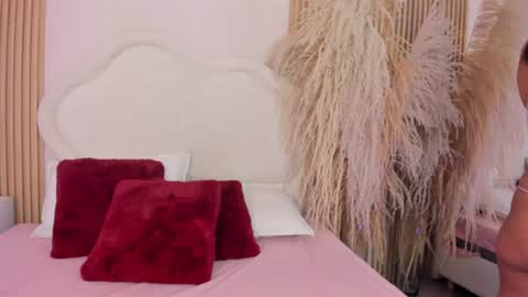 rebeca_taylor_ online show from 07/05/26, 07:37
