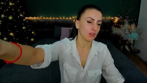 rebecca_diamonds online show from 01/05/25, 03:55