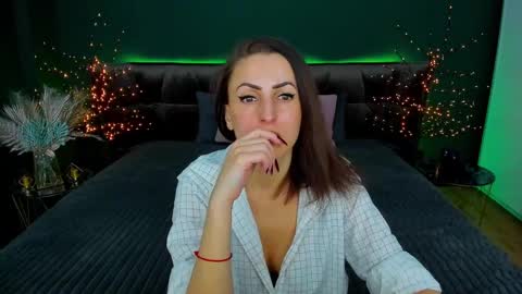 rebecca_diamonds online show from 02/25/25, 07:31