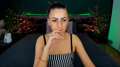 rebecca_diamonds online show from 12/01/25, 06:40