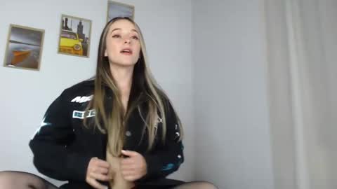 Becca Johnsoon online show from 02/16/25, 01:14