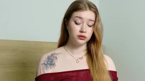 rebecca_lace online show from 09/13/25, 01:38