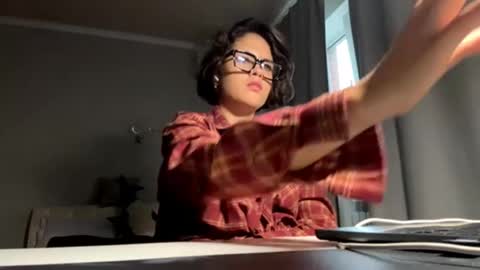 Snapshot of rebeccatumbleson chatting on 10/19/25, 12:06 Rebecca online show from 10/19/25, 12:06