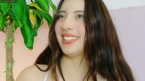 rebeccawhite_meow online show from 06/07/26, 07:17