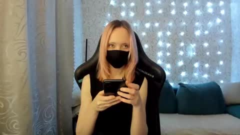 Snapshot of rebesaolset chatting on 12/11/24, 04:31 RebesaOlset online show from 12/11/24, 04:31