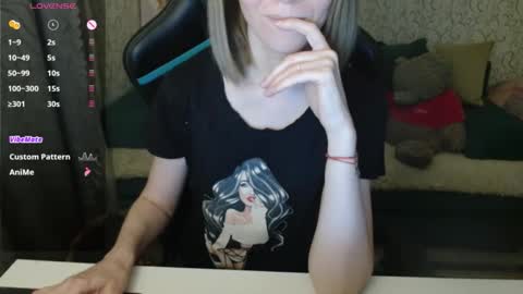 Snapshot of rebesaolset chatting on 10/02/25, 03:41 RebesaOlset online show from 10/02/25, 03:41