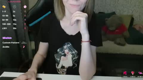 Snapshot of rebesaolset chatting on 10/05/25, 03:21 RebesaOlset online show from 10/05/25, 03:21