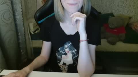 Snapshot of rebesaolset chatting on 10/09/25, 03:21 RebesaOlset online show from 10/09/25, 03:21