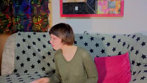 Snapshot of reborn_elf chatting on 10/20/25, 07:36 Lara online show from 10/20/25, 07:36