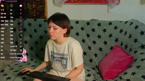 Lara online show from 11/05/25, 10:10