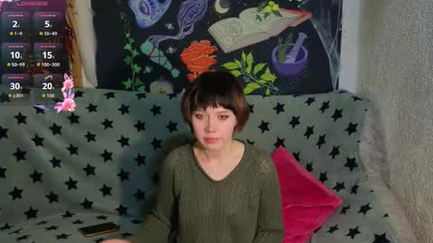 Lara online show from 11/10/25, 07:57