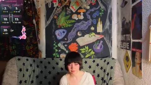 Lara online show from 12/17/25, 09:10