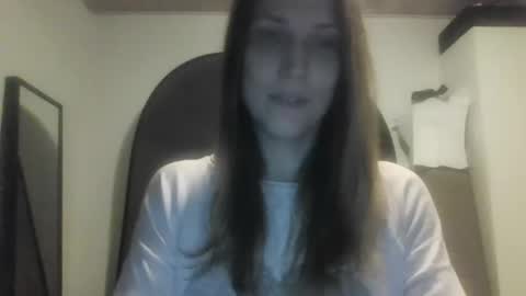 Keely KeKe Kiwi online show from 10/24/25, 06:04