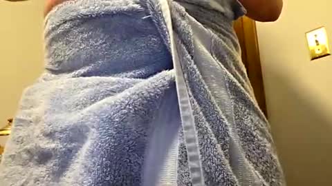 Snapshot of red24devils chatting on 10/31/25, 03:07 red24devils online show from 10/31/25, 03:07