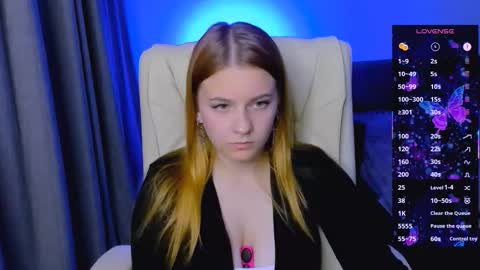 Snapshot of red__dizzy chatting on 10/02/25, 08:27 red__dizzy online show from 10/02/25, 08:27