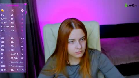 Snapshot of red__dizzy chatting on 10/14/25, 08:53 red__dizzy online show from 10/14/25, 08:53