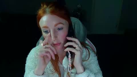 Red -  online show from 02/11/25, 03:08