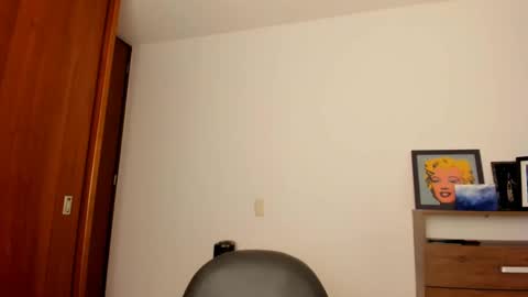 red_flower203 online show from 01/05/25, 04:58