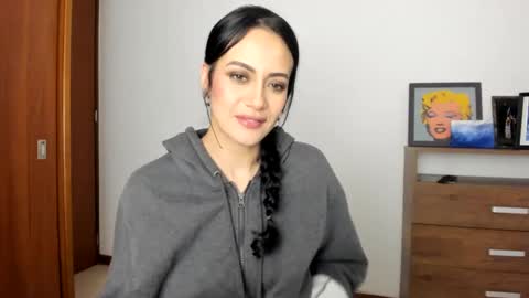 red_flower203 online show from 01/11/25, 01:27