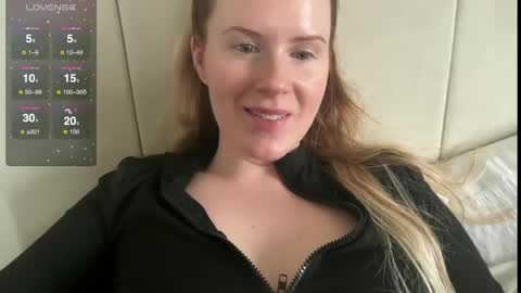 Snapshot of red_head_rosie_69 chatting on 02/08/25, 12:06 Rosie online show from 02/08/25, 12:06