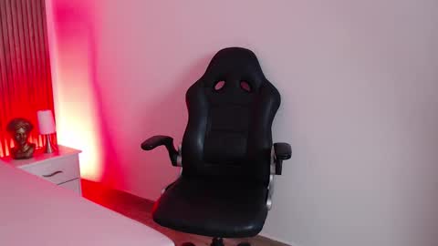 Kitty online show from 10/18/25, 10:21