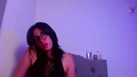 IG   OF red moonn online show from 09/30/25, 07:13