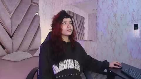 red_pandaa online show from 07/28/26, 03:13
